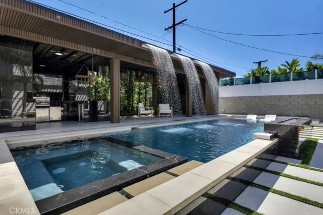 13342 Friar Street, Valley Glen, CA 91401