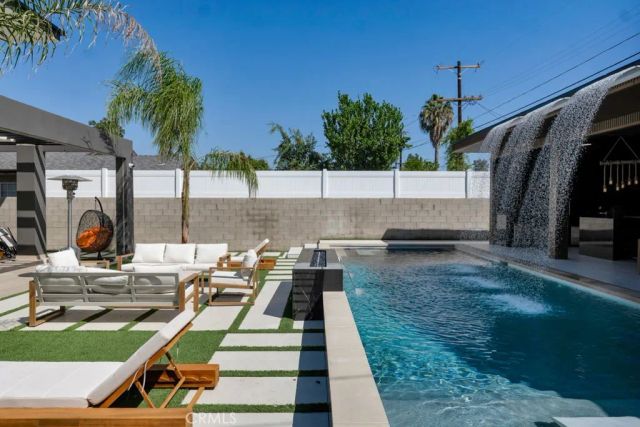 13342 Friar Street, Valley Glen, CA 91401
