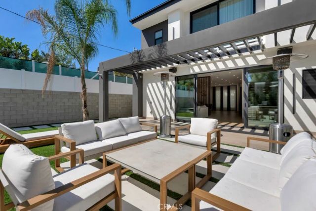 13342 Friar Street, Valley Glen, CA 91401