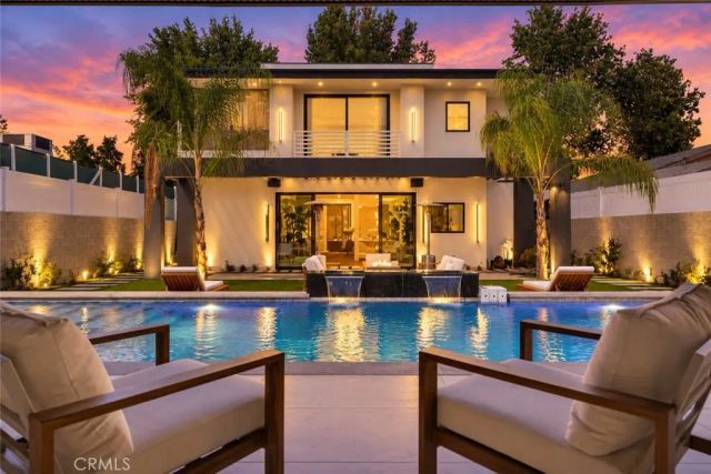 13342 Friar Street, Valley Glen, CA 91401