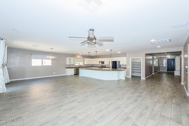 112 E Adytum Place, Vail, AZ 85641