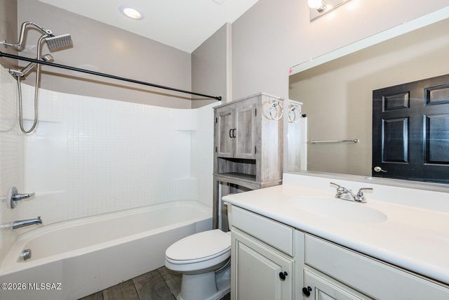 112 E Adytum Place, Vail, AZ 85641