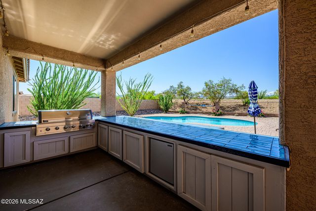 112 E Adytum Place, Vail, AZ 85641