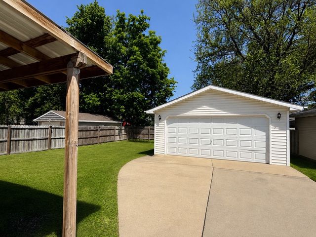 613 SW 61st Street, Des Moines, IA 50312