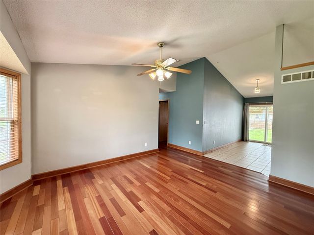 613 SW 61st Street, Des Moines, IA 50312