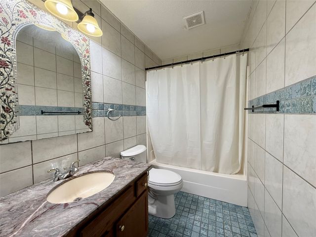 613 SW 61st Street, Des Moines, IA 50312