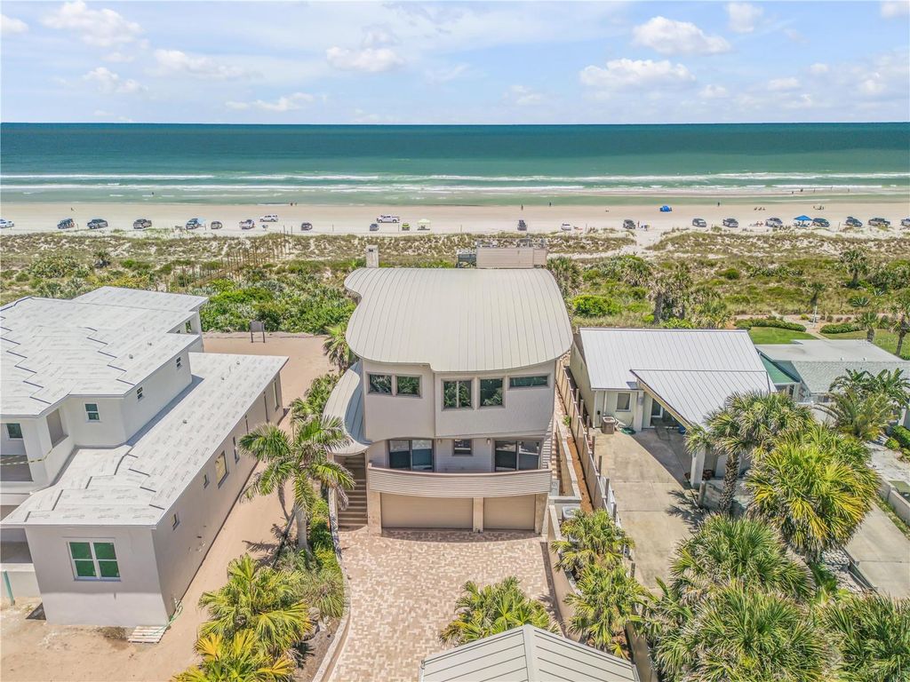 Image 6 of property listing at 1209 N ATLANTIC AVENUE, New Smyrna Beach, FL 32169