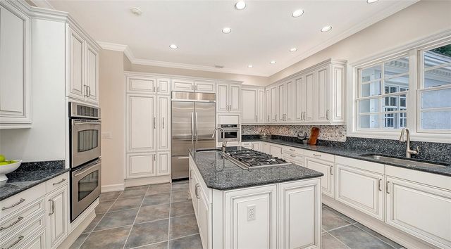 916 MACEWEN DRIVE, Osprey, FL 34229