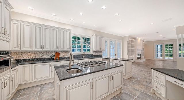 916 MACEWEN DRIVE, Osprey, FL 34229