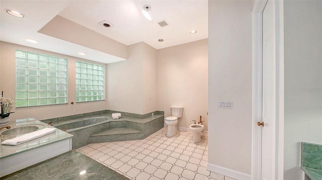 916 MACEWEN DRIVE, Osprey, FL 34229