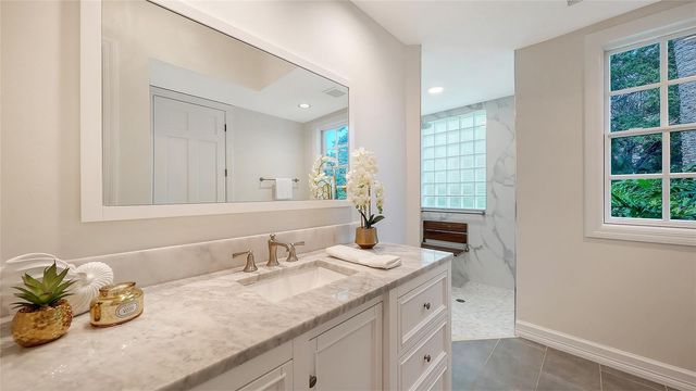 916 MACEWEN DRIVE, Osprey, FL 34229