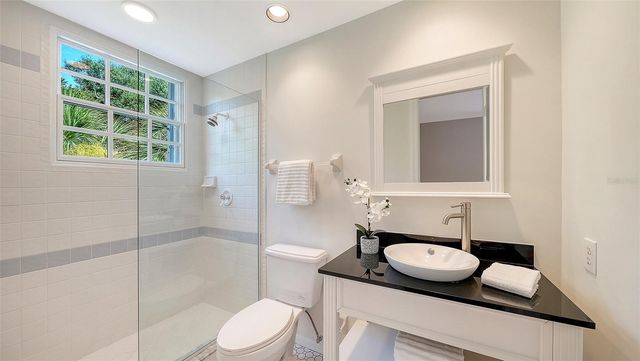 916 MACEWEN DRIVE, Osprey, FL 34229