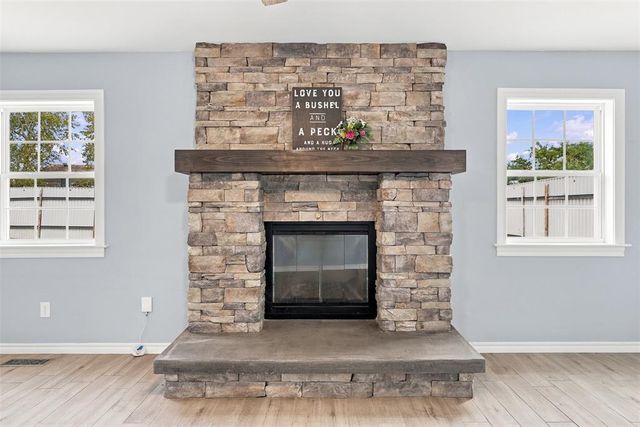 5801 NW 70th Street, Warr Acres, OK 73132