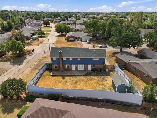 5801 NW 70th Street, Warr Acres, OK 73132