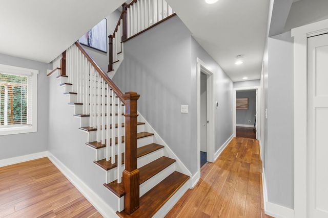 314 Brookside Circle, Wheaton, IL 60187