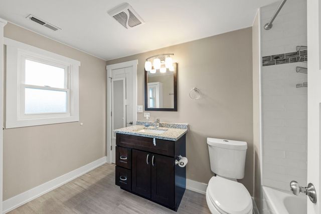 314 Brookside Circle, Wheaton, IL 60187