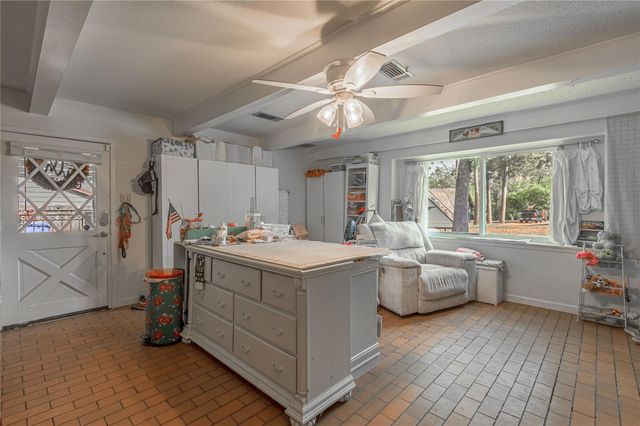 220 Elmwood Street, Huntsville, TX 77320