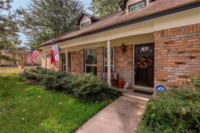 220 Elmwood Street, Huntsville, TX 77320