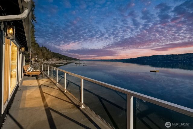 11031 NE North Shore Road, Belfair, WA 98528