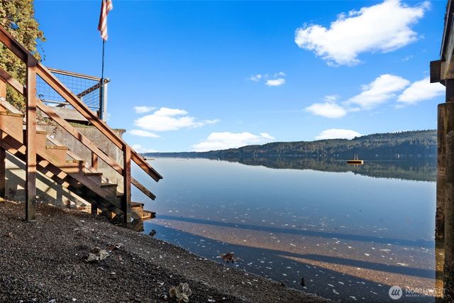 11031 NE North Shore Road, Belfair, WA 98528