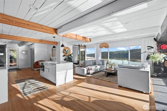 11031 NE North Shore Road, Belfair, WA 98528