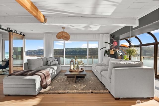 11031 NE North Shore Road, Belfair, WA 98528