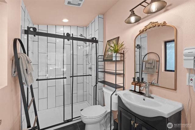 11031 NE North Shore Road, Belfair, WA 98528