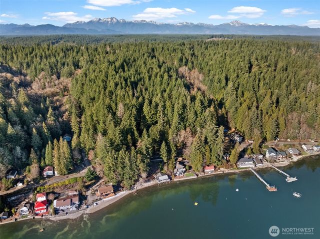 11031 NE North Shore Road, Belfair, WA 98528