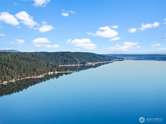 11031 NE North Shore Road, Belfair, WA 98528