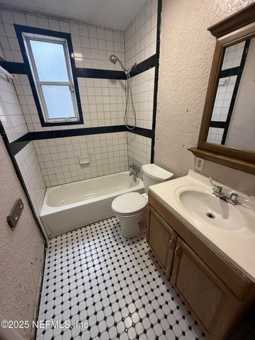 9068 11TH Avenue, Jacksonville, FL 32208