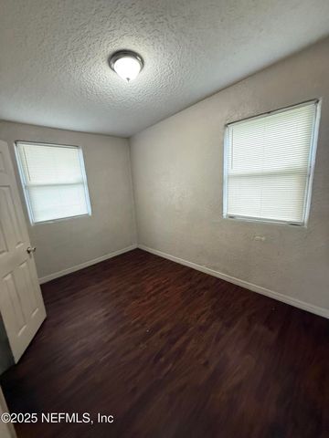9068 11TH Avenue, Jacksonville, FL 32208
