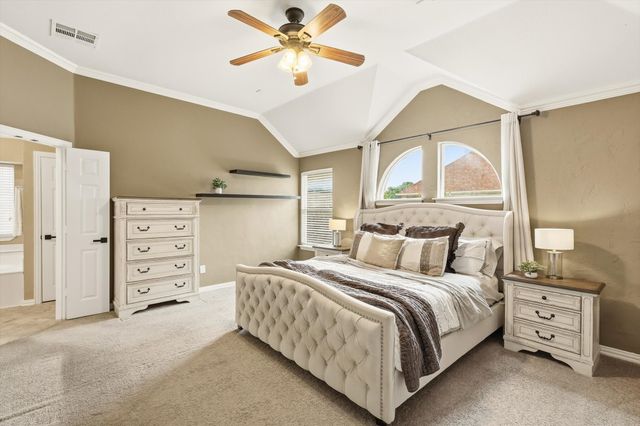5733 Sugar Maple Drive, Fort Worth, TX 76244