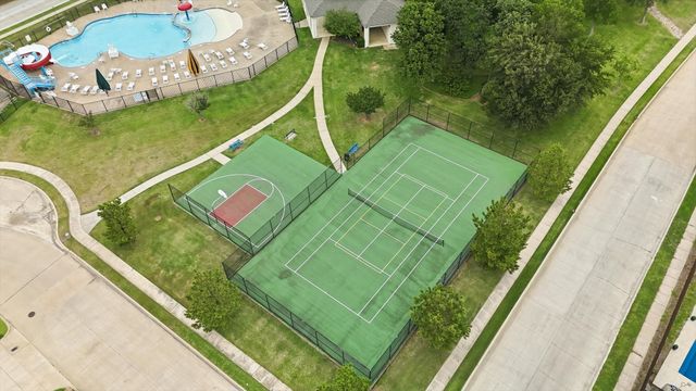 5733 Sugar Maple Drive, Fort Worth, TX 76244
