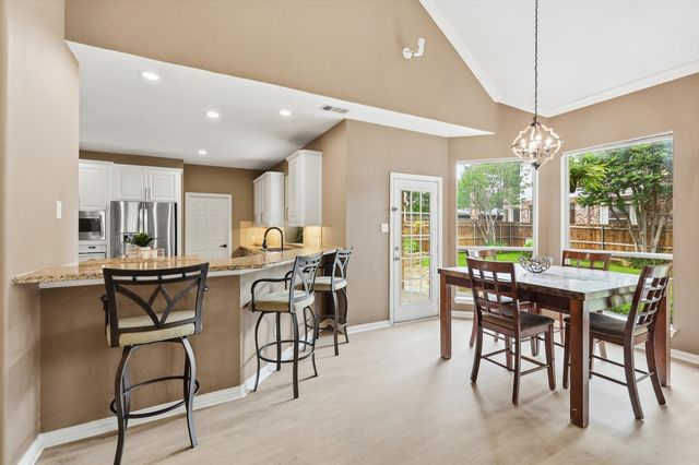 5733 Sugar Maple Drive, Fort Worth, TX 76244