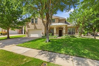 5733 Sugar Maple Drive, Fort Worth, TX 76244
