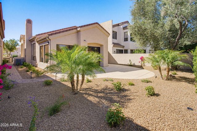 8100 E Camelback Road 64, Scottsdale, AZ 85251