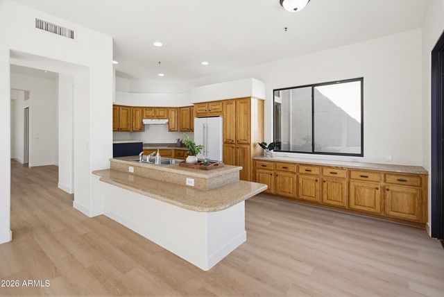 8100 E Camelback Road 64, Scottsdale, AZ 85251