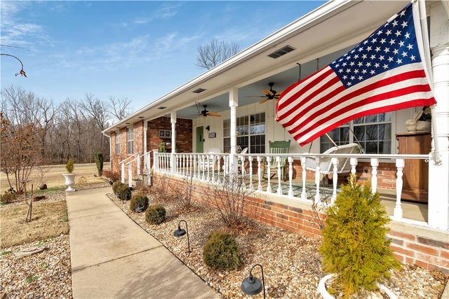 1350 Clear Creek Drive, Springdale, AR 72764