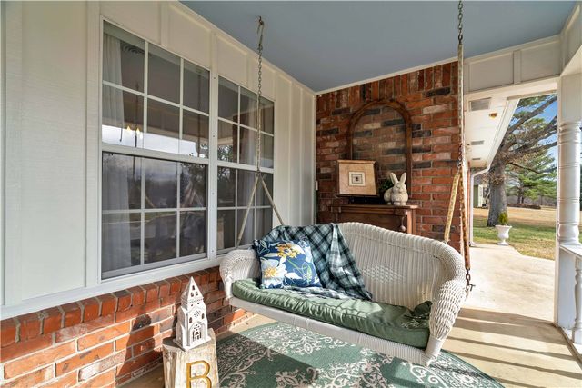 1350 Clear Creek Drive, Springdale, AR 72764