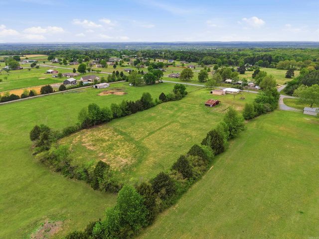 29 Pinnacle Springs Road, Greenbrier, AR 72058