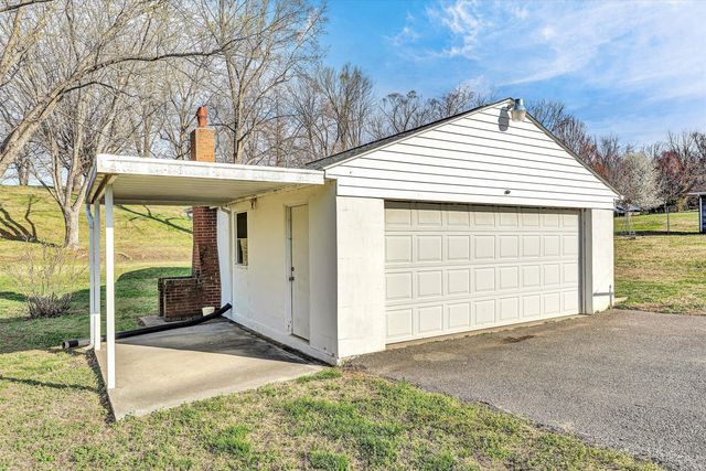 2818 Richard AVE, Roanoke, VA 24012