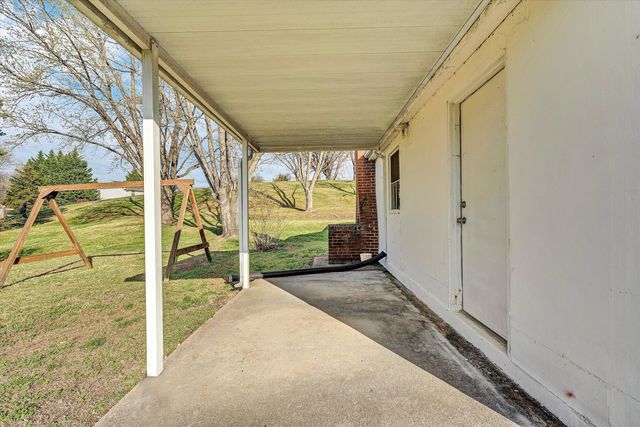 2818 Richard AVE, Roanoke, VA 24012