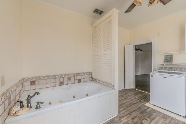 511 S Royall Street, Palestine, TX 75801