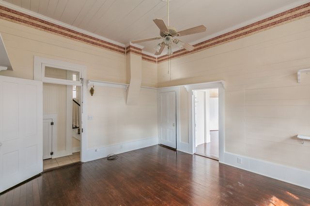 511 S Royall Street, Palestine, TX 75801