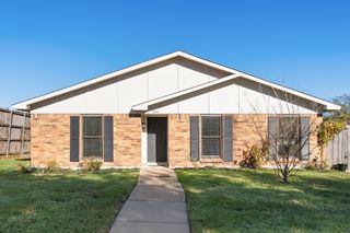 9201 Vagas Drive, Rowlett, TX 75088