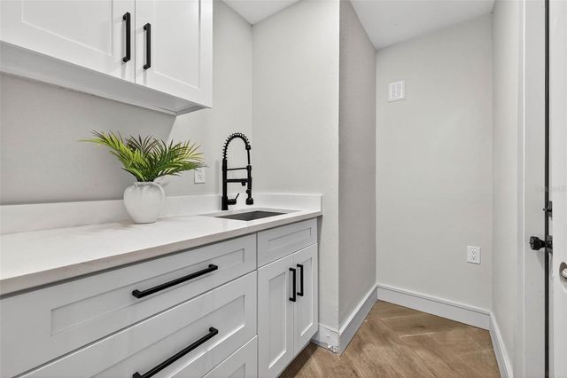 3927 HELENA STREET NE, St Petersburg, FL 33703