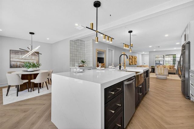 3927 HELENA STREET NE, St Petersburg, FL 33703