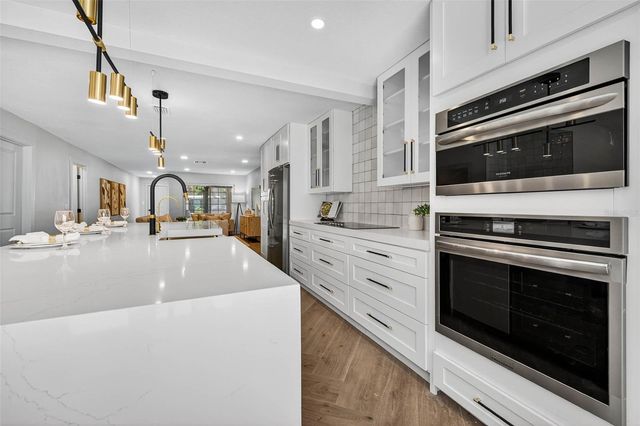 3927 HELENA STREET NE, St Petersburg, FL 33703