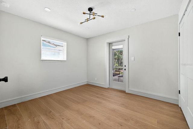 3927 HELENA STREET NE, St Petersburg, FL 33703