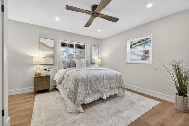 3927 HELENA STREET NE, St Petersburg, FL 33703